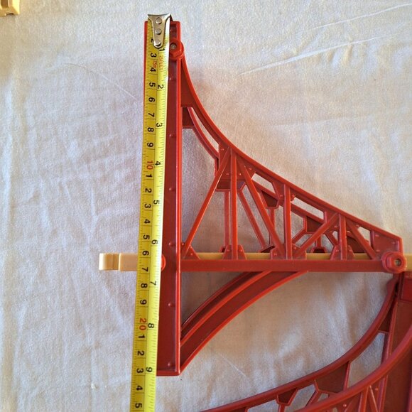 Thomas the Train Bridge 2004 Track Lot Red Suspension Plastic Learning Curve - Picture 2 of 8